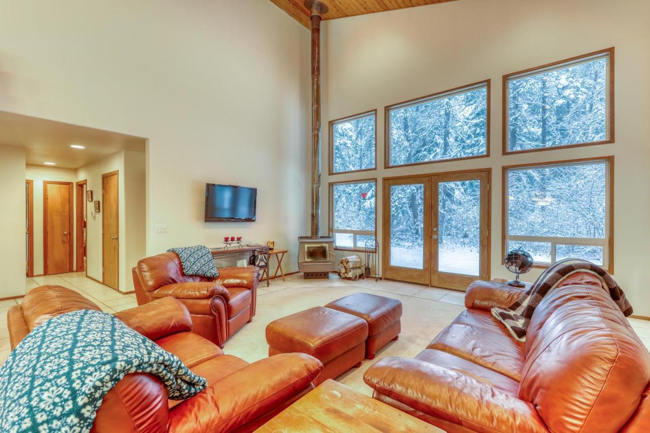 Elk Tracks Lodge Pine Glen Екстериор снимка